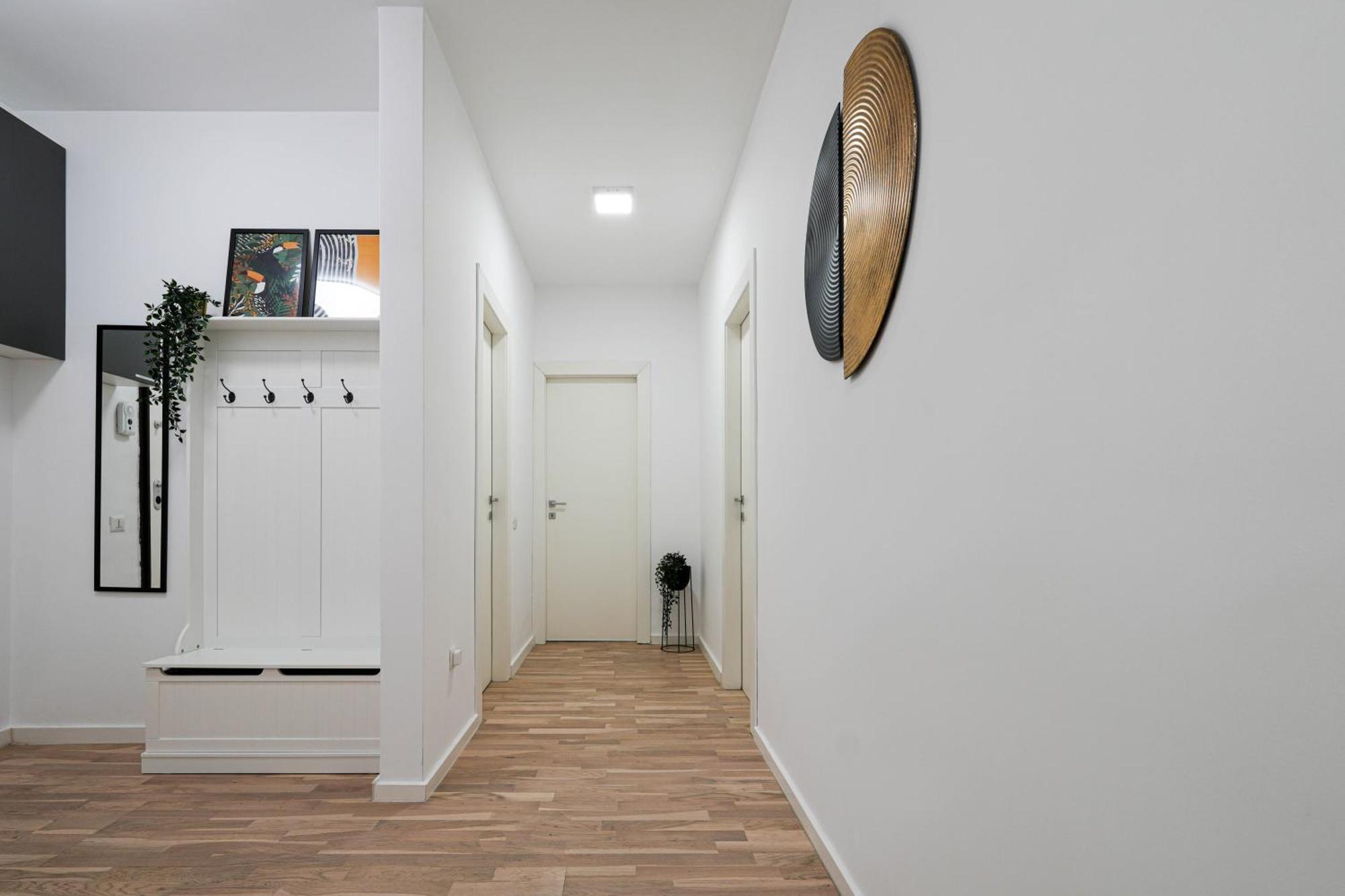 Gabi - Chic Apt With Parking Close To Veranda Mall Bucureşti Ngoại thất bức ảnh